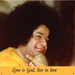 Sai photo Magnet \' Love is God , Live in Love\'