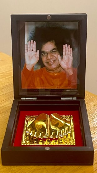 Padhuka Pooja Box_1 ( 3.5"x4.25") - Click Image to Close